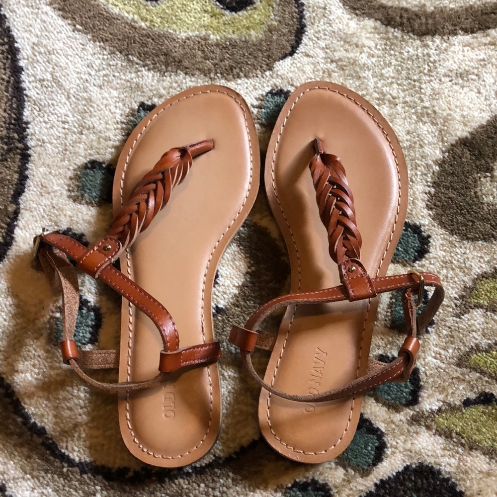 Old Navy sandals, new without tags